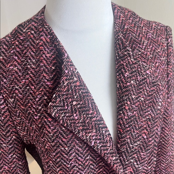 ST. JOHN • Women's Herringbone Jacket with Belt - Picture 2 of 7